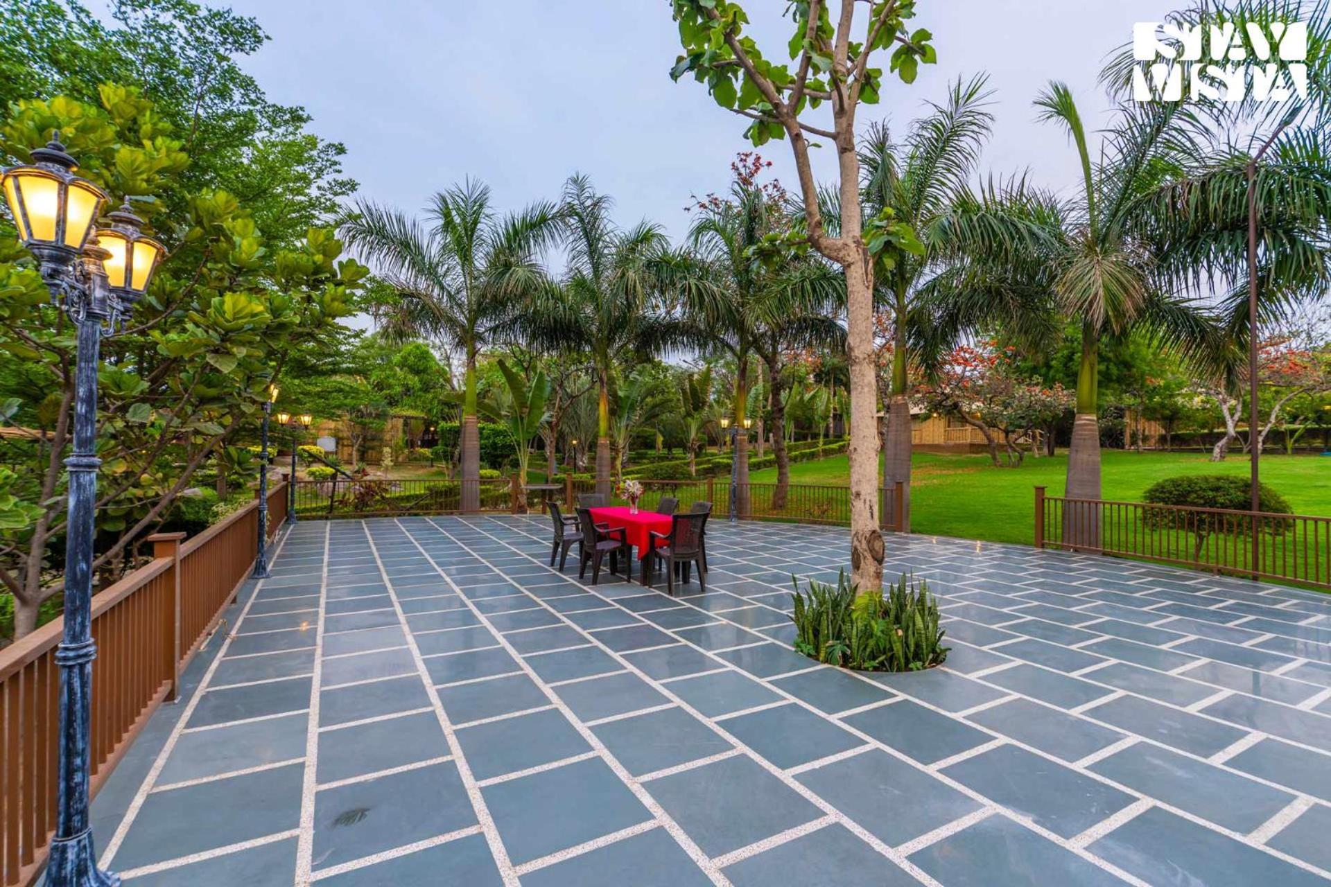 Stayvista At Maple Farms With Pool, Bbq & Bonfire Sohna Εξωτερικό φωτογραφία