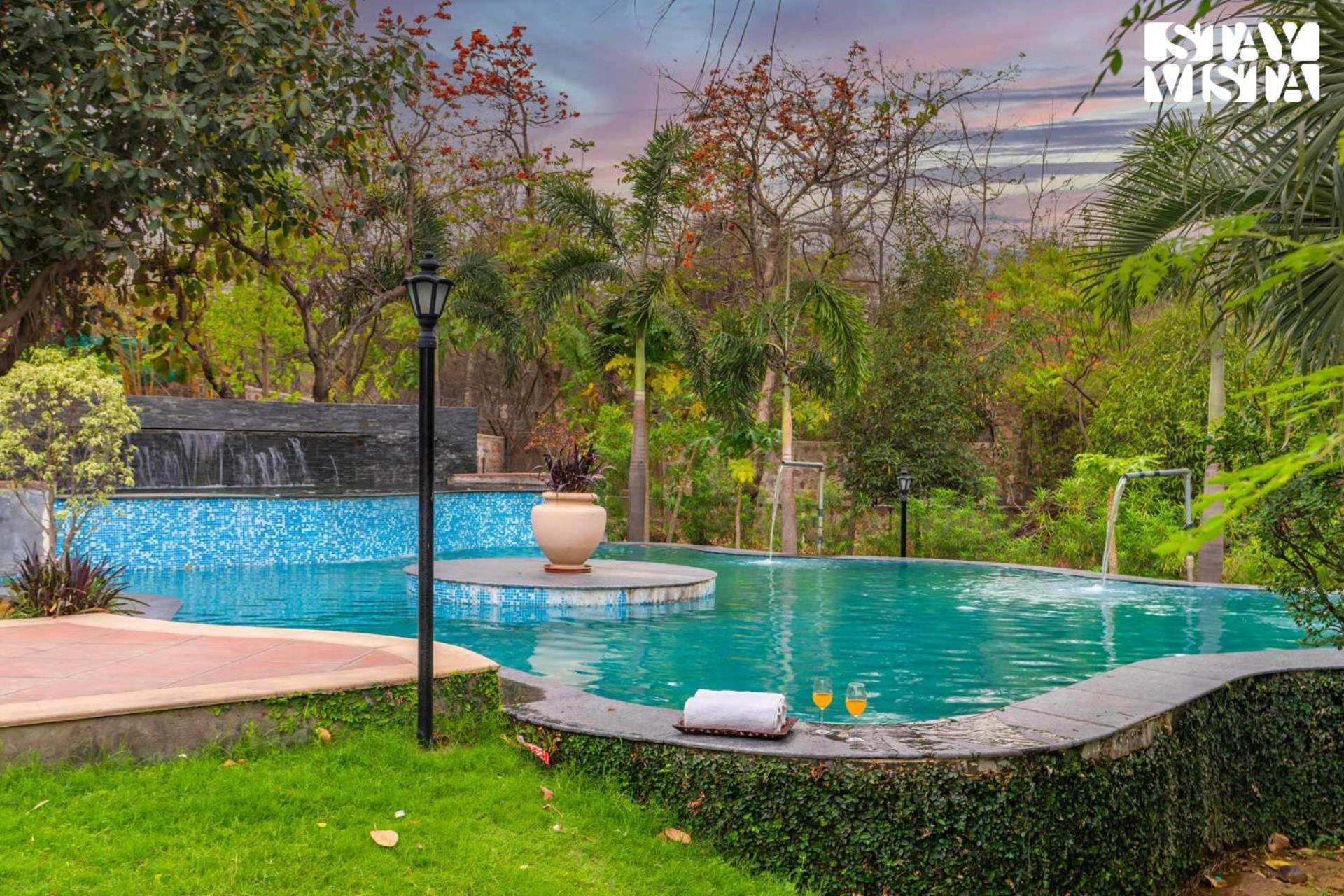 Stayvista At Maple Farms With Pool, Bbq & Bonfire Sohna Εξωτερικό φωτογραφία
